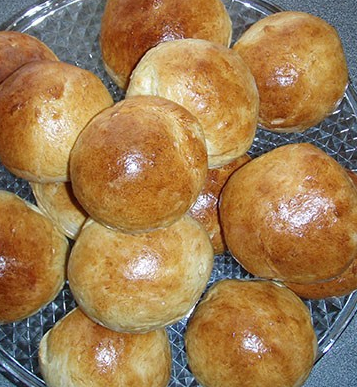 Nystekte hveteboller