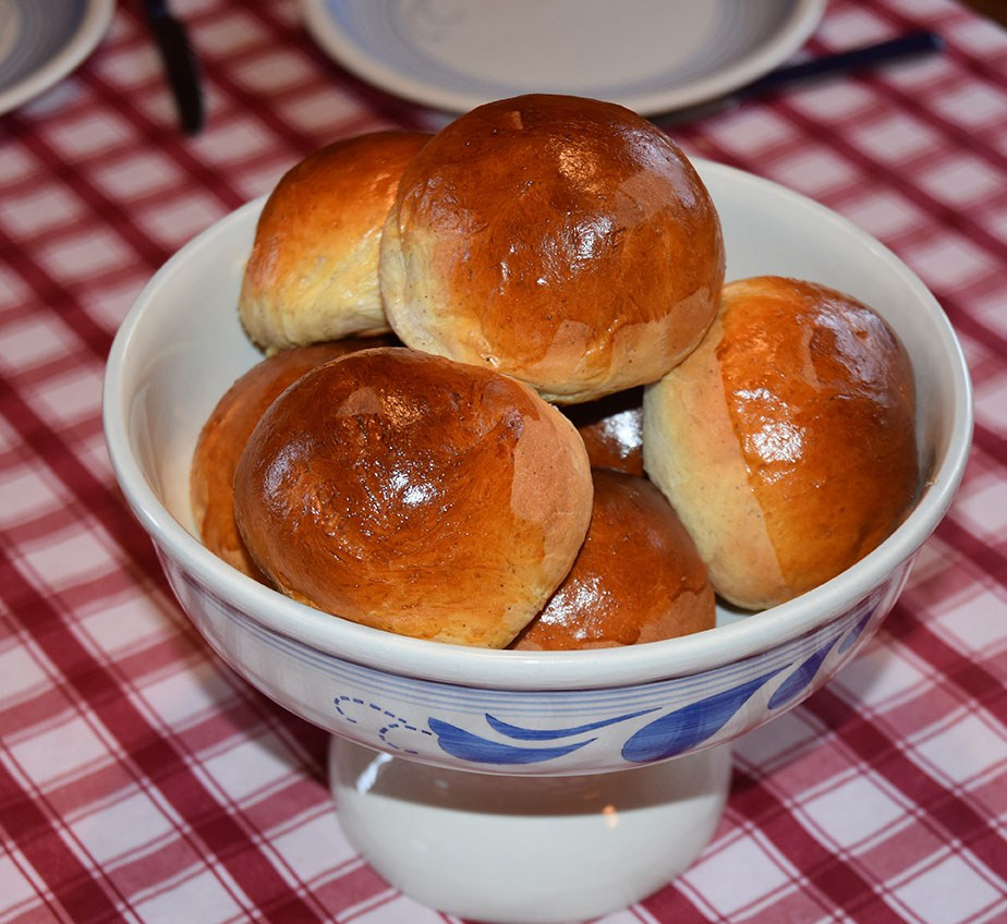 Hveteboller klar til servering