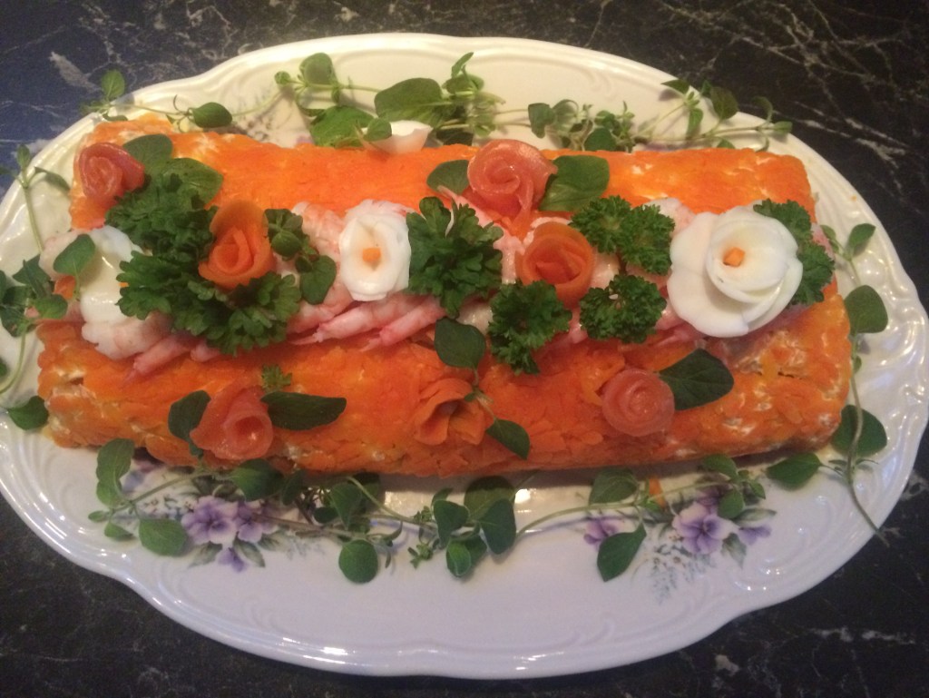 Kongens rull, Rull av reker og røkt laks som er meget dekorativ. Den gjør seg godt på et pent dekket brunsjbord eller på et koldtbord