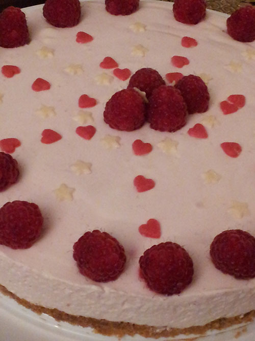 Bringebærostekake uten pynt