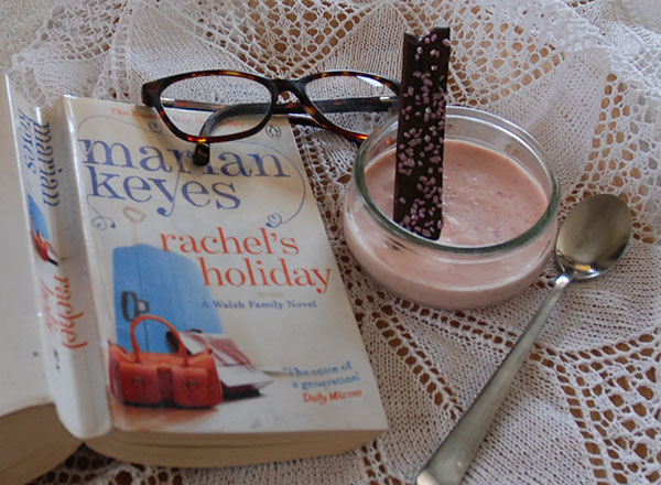 Keyes, Marian(1997), «Rachel’s holiday». Penguin books og Jordbærmousse