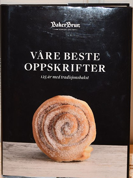 Baker Brun (2018), "Våre beste oppskrifter. 125 år med tradisjonsbakst".