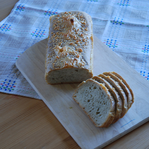 Krydderbrød fra Baker Brun Ingredienser 7 dl Vann ¼ pk Gjær 1 kg Hvetemel 2 ts Salt 1 ss Provencekrydder