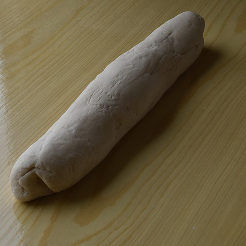 Hamburgerbrød (lyse) Ingredienser: 3 dl Melk ½ pk Gjær 3 ss Olje 450 g Hvetemel 1 ts Sukker ½ ts Salt Sesamfrø