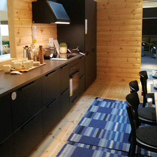 Planlegger å pusse opp kjøkkenet på sommerhuset vårt - Er i dag på IKEA, Leangen, Trondheim, Trøndelag, Norway for å se om vi finner en kjøkkeninnredning vi liker