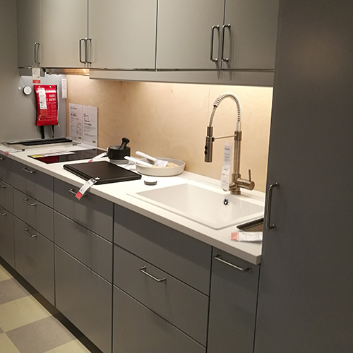 Planlegger å pusse opp kjøkkenet på sommerhuset vårt - Er i dag på IKEA, Leangen, Trondheim, Trøndelag, Norway for å se om vi finner en kjøkkeninnredning vi liker