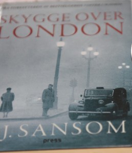 Sansom, C.J, (2013) «Skygge over London», Forlaget Press