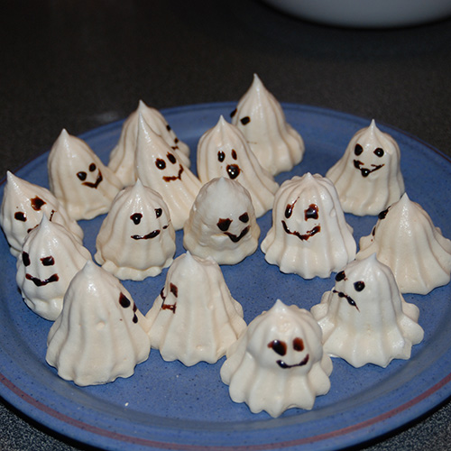 Halloween . spøkelser av marengs