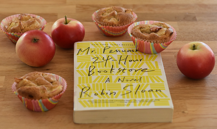 Sloan, Robin (2012), «Mr. Penumba`s 24-hour bookstoore», Picadore og Eplemuffins etter oppskrift fra Baker Brun Ingredienser 100 g Smør 2 Epler 1 ts Kanel (malt) 2 Egg 1 ½ dl Sukker 1 ½ dl Hvetemel 1 dl Havremel 1 ts Bakepulver Muffinsformer