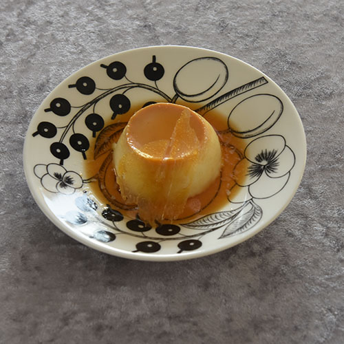 Karamellpudding Ingredienser 7 ss Sukker 3 Egg ½ l H-melk 1½ ss Sukker ½ ts Vaniljesukker