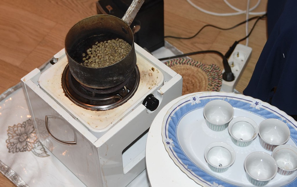 20200229 - Eritreisk "matlagingskurs" hos våre venner fra Eritrea - kaffeseremoni