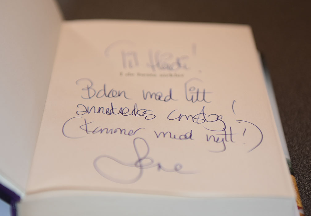 Kjølner, Lena Lauritsen (2018) «I de beste sirkler», Juritzen krim - boken med annerledes omslag