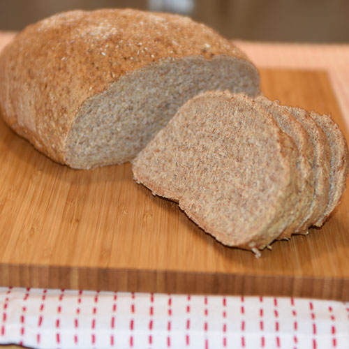 Klibrød Ingredienser: 8 ½ dl Vann (fingervarmt) 1 pk Gjær 1 kg Grovbakstmel (1 pk) 1 ½ dl Sammalt hvete (grov) 1 ½ dl Hvetemel 1 ½ dl Kruskakli (ca. 5 ss) ½ dl Hvetekli (ca. 3 ss) 2 ss Olje (nøytral) 2 ts Sukker 2 ts Salt