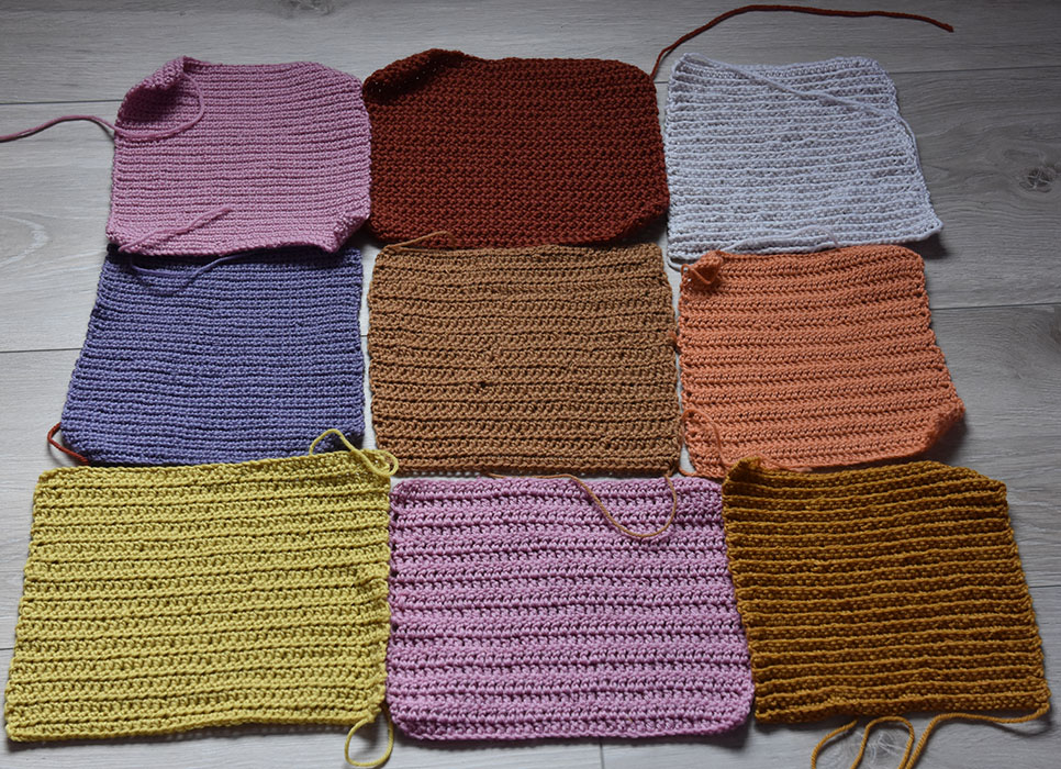 De første lappene til sommerprosjektet 2020 - Lappeteppe /sengeteppe til kammerset