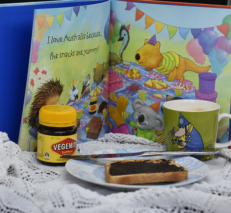 Howarth, Daniel (2019) «Why I love Australia», Harper Collins Childrens’s Books https://heidisboble.no/ @heidisboble