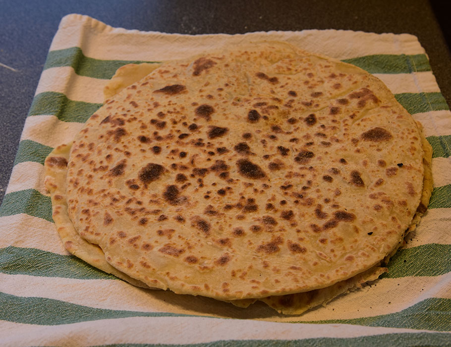 Kebablefser: 375 g Yoghurt (avrent) 375 g Hvetemel ½ ts Salt https://heidisboble.no/ @heidisboble