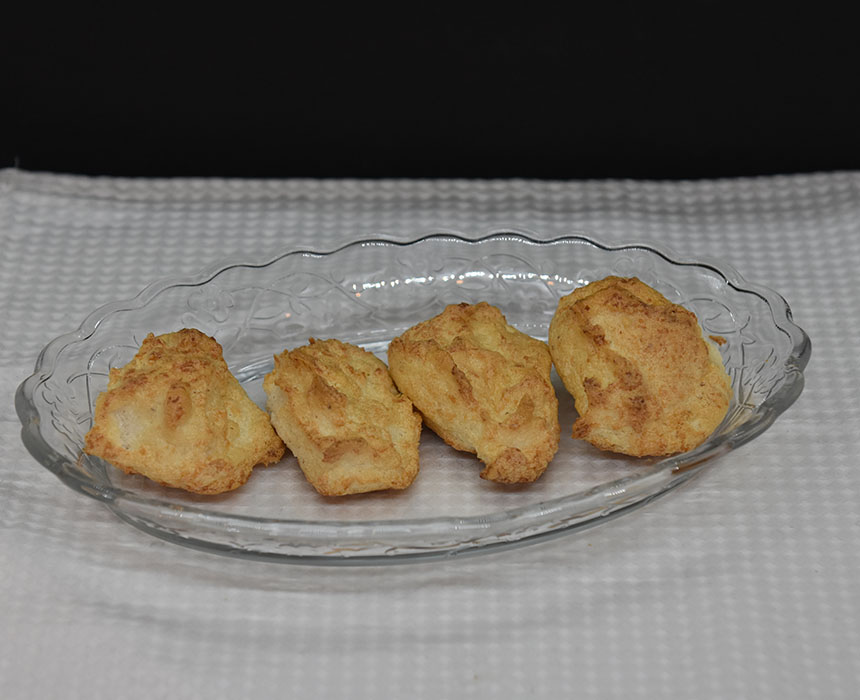 Kokostopper - Marengskjeks med usøtet kokos (Diabetes) Ingredienser: 2 Eggehviter 2-3 ss Sukrin 1 dl Kokosmasse (usøtet) https://heidisboble.no/ @heidisboble