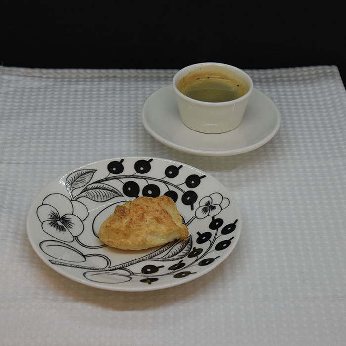 Kokostopper - Marengskjeks med usøtet kokos (Diabetes) Ingredienser: 2 Eggehviter 2-3 ss Sukrin 1 dl Kokosmasse (usøtet) https://heidisboble.no/ @heidisboble