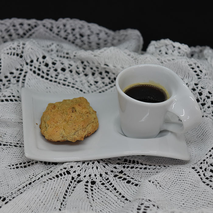 Marengskjeks med hakkete mandler (Diabetes) Ingredienser: 2 Eggehviter 2-3 ss Sukrin 1 dl Mandler (hakket) https://heidisboble.no/ @heidisboble