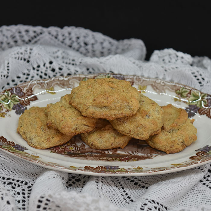 Marengskjeks med hakkete mandler (Diabetes) Ingredienser: 2 Eggehviter 2-3 ss Sukrin 1 dl Mandler (hakket) https://heidisboble.no/ @heidisboble