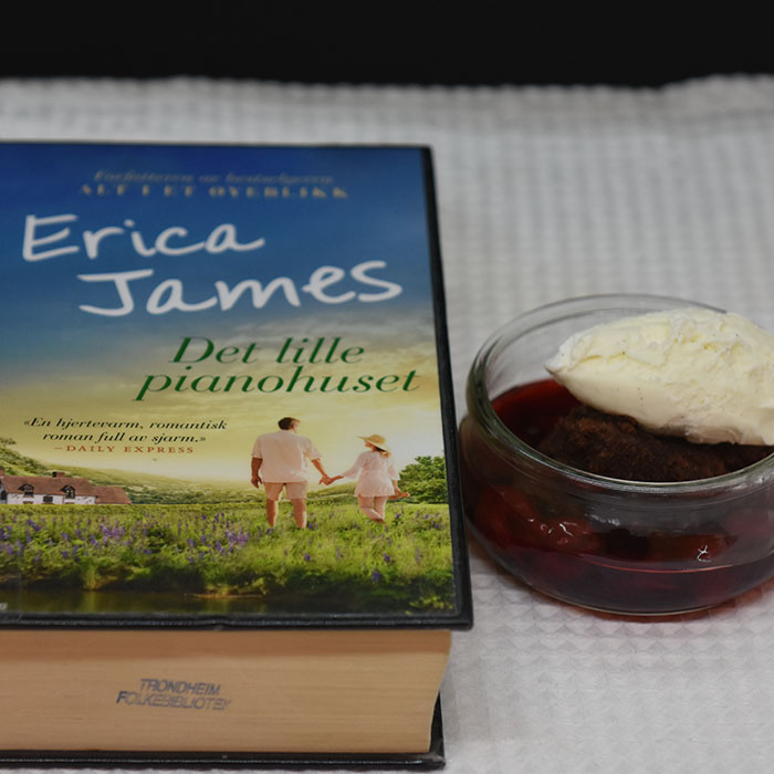 James, Erica (2018) «Det lille pianohuset», Bastion og Kirsebærgrøt / -kompott Ingredienser: 500 g Kirsebær (renset) 5 dl Vann 150 g Sukker 1 ts Vaniljesukker 2-3 ss Potetmel https://heidisboble.no/ @heidisboble