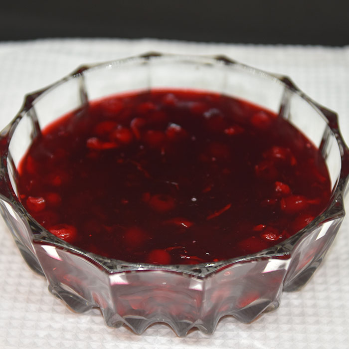 Kirsebærgrøt / -kompott Ingredienser: 500 g Kirsebær (renset) 5 dl Vann 150 g Sukker 1 ts Vaniljesukker 2-3 ss Potetmel https://heidisboble.no/ @heidisboble