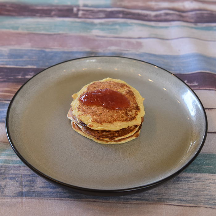 Havrelapper Porsjoner Tid Vanskelighetsgrad 4 20 min. Enkel Ingredienser: 200 g Havregryn (eller havremel) 1 ts Bakepulver 2 Egg 3 dl Melk Smør https://heidisboble.no/ @heidisboble