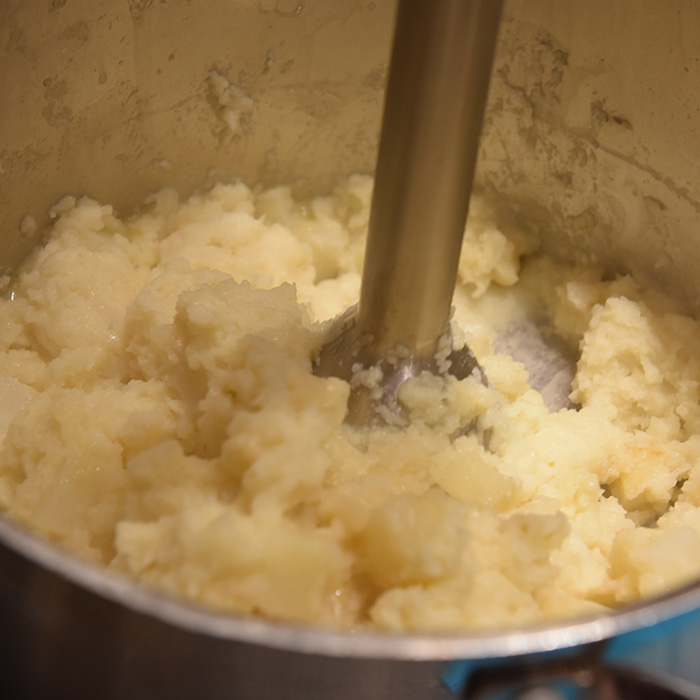 Sellerirot puré: 500 g Sellerirot 5 dl Melk 1 ss Smør Salt https://heidisboble.no/ @heidisboble