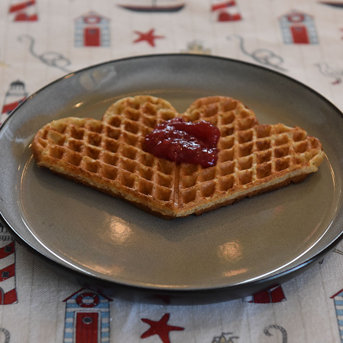 Et bilde som inneholder tallerken, bord, mat, innendørs

Automatisk generert beskrivelse