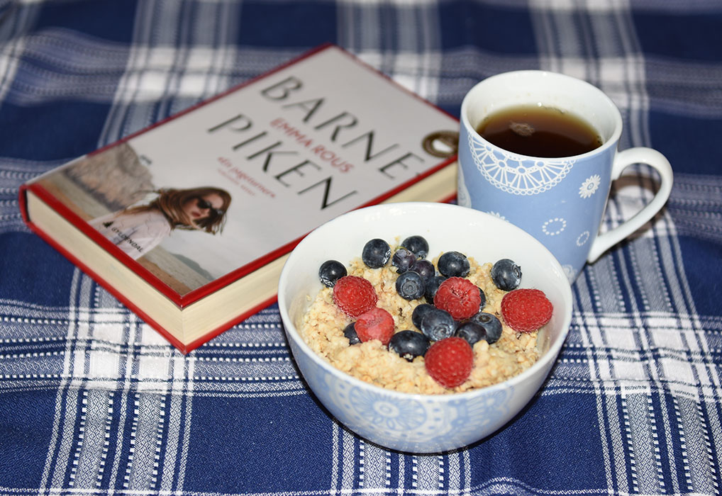 Rous, Emma (2020) «Barnepiken», Gyldendal OG Havregrynsgrøt Porsjoner Tid Vanskelighetsgrad 1 4 min. Enkel Ingredienser: 1 dl Havregryn (Lettkokte) 1 ½ dl Vann Tilbehør: Friske bær Melk https://heidisboble.no/ @heidisboble