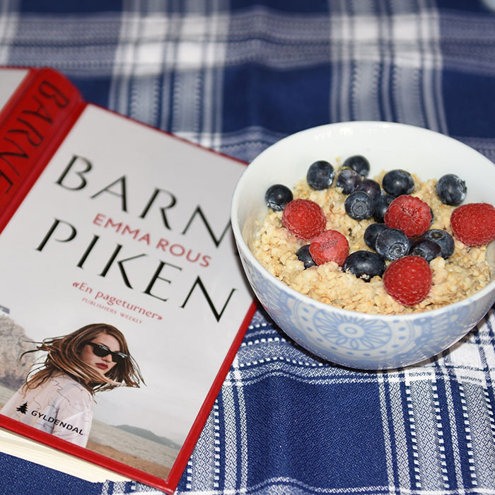 Rous, Emma (2020) «Barnepiken», Gyldendal OG Havregrynsgrøt Porsjoner Tid Vanskelighetsgrad 1 4 min. Enkel Ingredienser: 1 dl Havregryn (Lettkokte) 1 ½ dl Vann Tilbehør: Friske bær Melk https://heidisboble.no/ @heidisboble