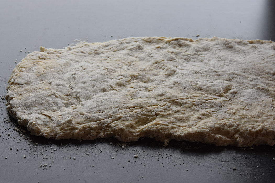 Minibrød med havregryn Porsjoner Tid Vanskelighetsgrad 20 2 timer Enkel Ingredienser 1 pk Gjær 6 dl Vann 2 ts Sukker 2 ss Olivenolje 2 ½ ts Salt 4 dl Havregryn Ca 800 g Hvetemel (ca 13 dl) https://heidisboble.no/ @heidisboble