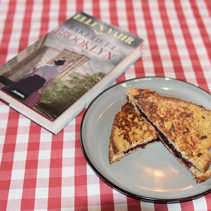 Vahr, Ellen (2021) «Bakeriet i Brooklyn», Aschehoug OG Arme riddere Ingredienser: 2-3 Brødskiver 1 Egg ½ dl Melk 1 ts Kanel 1 ts Sukker (valgfri) 1 ss Smør https://heidisboble.no/ @heidisboble