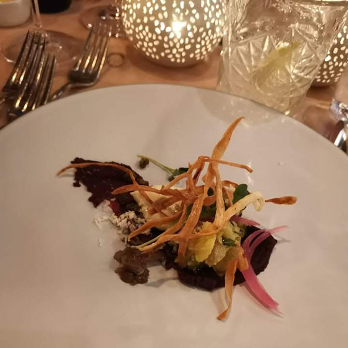 Marinert hval Restaurant Troll Fosenkaia 4A, 7010 Trondheim, Norge https://heidisboble.no/ @heidisboble