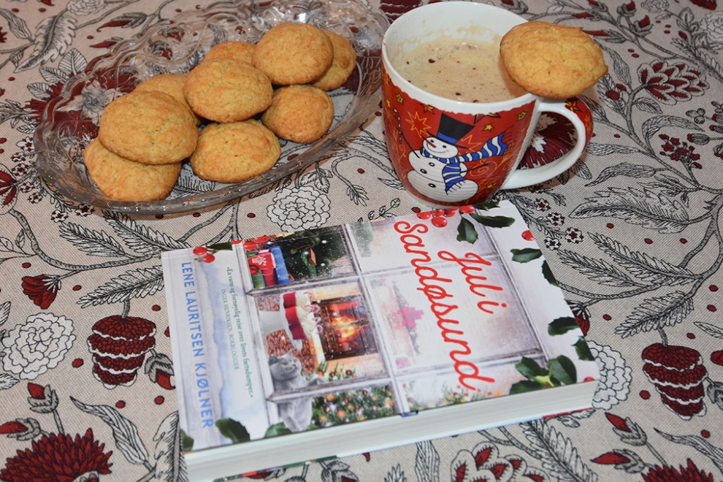 Kjølner, Lene Lauritsen (2021) «Jul i Sandøsund», Fagervik Forlag OG Farmors Serinakaker  Ingredienser  150 g	Smør  250 g	Hvetemel 2 ts	Bakepulver 2 ts	Vaniljesukker  100 g	Sukker 1-2 	Egg   https://heidisboble.no/ @heidisboble