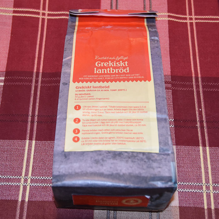 Gresk landbrød etter oppskrift fra kungsörnen Ingredienser 1 pk Grekiskt Lantbröd mel fra Kungsörnen 1 pk Gjær (50 g) 6 dl Vann (fingervarmt) https://heidisboble.no/ @heidisboble