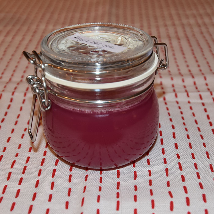 Rognebærgele Ingredienser 1 kg Rognebær 5 dl Vann Sukker (9 dl til 10 dl saft) Gelatin (om nødvendig) https://heidisboble.no/ @heidisboble