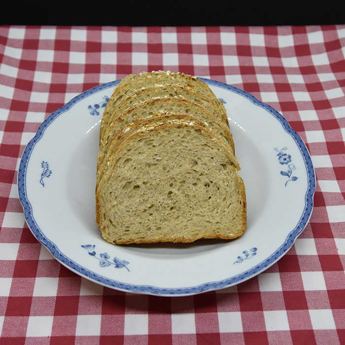 Regal Havrebrød (brødmiks fra Regal) Ingredienser 1 pk Gjær 1 pk Havrebrødmel (1 kg) 6 dl Vann (kaldt) 2 ss Olje (raps) https://heidisboble.no/ @heidisboble