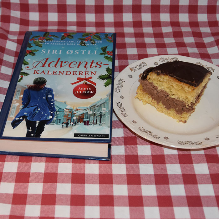 Østli, Siri (2021) «Adventskalenderen», Cappelen Dam OG Appelsin – og kokosmuffins med sjokoladebiter Ingredienser 4 Egg 75 g Sukker 1 ½ dl Appelsinsaft (nypresset) 1 ts Vaniljesukker 2 ss Olje (nøytral) 1 ss Appelsinskall (raspet) 2 ts Bakepulver 40 g Kokosmel 20 g Rismel (eller kokosmel) 130 g Hvetemel 25 g Sjokoladebiter (valgfritt) https://heidisboble.no/ @heidisboble