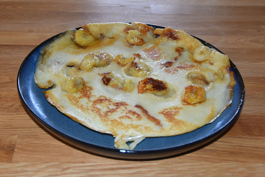 Bananpannekaker Ingredienser: 1 Egg 1 dl Melk 1-1½ Hvetemel Banan 1-1½ ss Sukker 1 ss Smør https://heidisboble.no/ @heidisboble