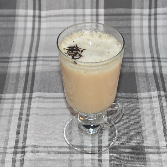London Fog tea latte – Earl grey te med melk og honning Ingredienser: 2 dl Vann 1 ts Earl grey te (eller en tepose) 1 dl Melk 1 ts Vaniljesukker ½ - 1 ts Honning https://heidisboble.no/ @heidisboble