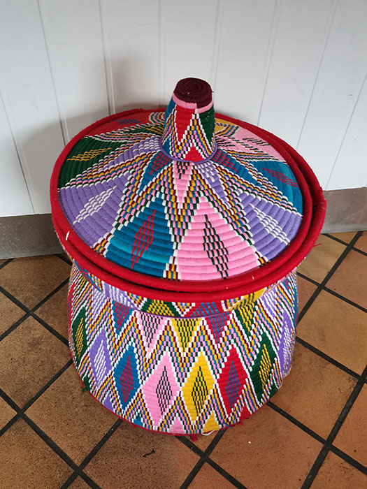 Serveringsbord Mesob Bar & Restaurant Munkegata 64A, 7011 Trondheim https://heidisboble.no/ @heidisboble