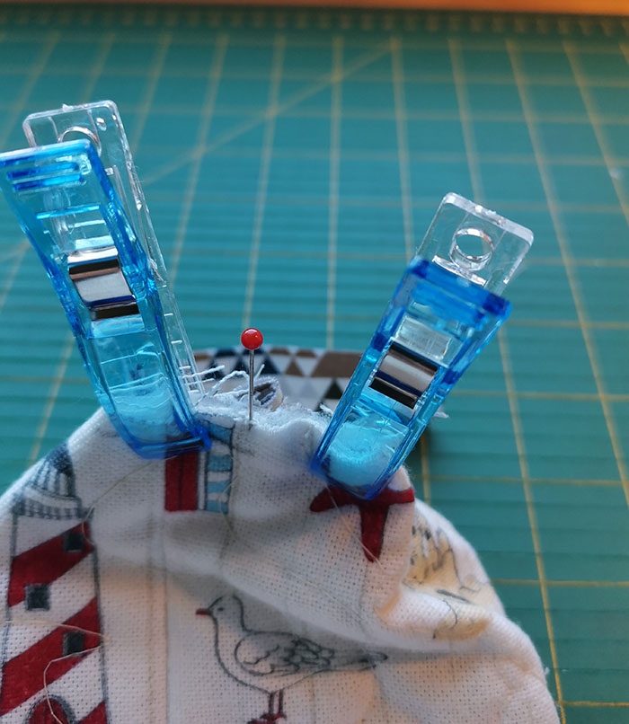 Sy et enkelt penal til skolestart Oppskrift på: https://heidisboble.no/ @heidisboble