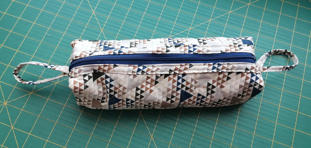 Sy et enkelt penal til skolestart Oppskrift på: https://heidisboble.no/ @heidisboble