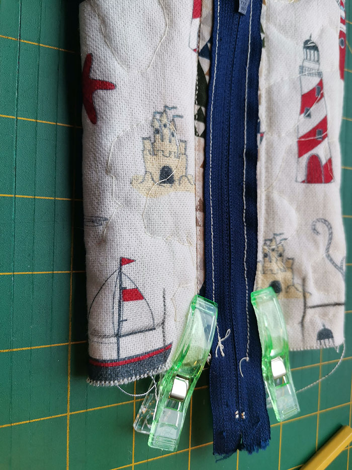 Sy et enkelt penal til skolestart Oppskrift på: https://heidisboble.no/ @heidisboble