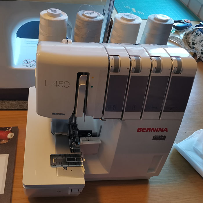 Min splitternye Bernina L450 https://heidisboble.no/ @heidisboble