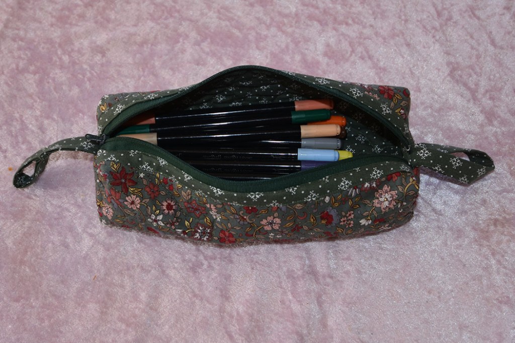 Sy et flott sminkepung, penal og/eller toalettmappe Oppskrift på: https://heidisboble.no/ @heidisboble