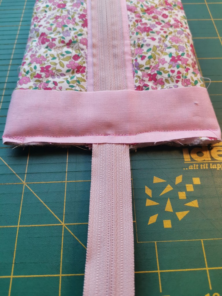 Sy et enkelt penal til skolestart Oppskrift på: https://heidisboble.no/ @heidisboble