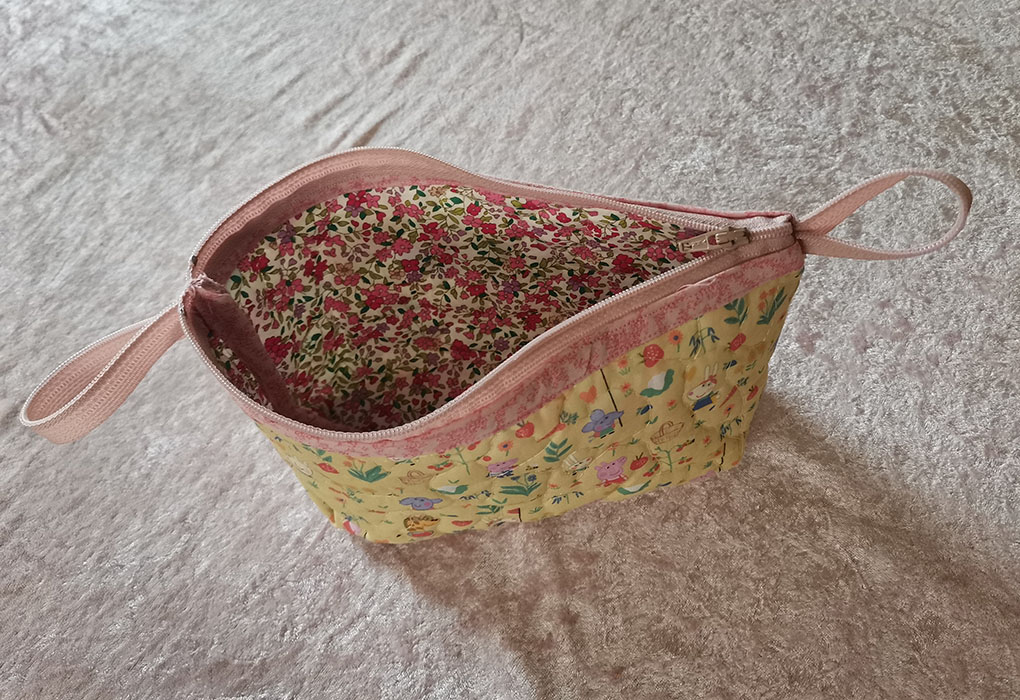 Sy en flott og enkel sminkepung Oppskrift på: https://heidisboble.no/ @heidisboble