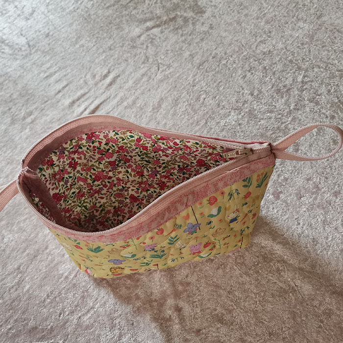 Sy en flott og enkel sminkepung Oppskrift på: https://heidisboble.no/ @heidisboble